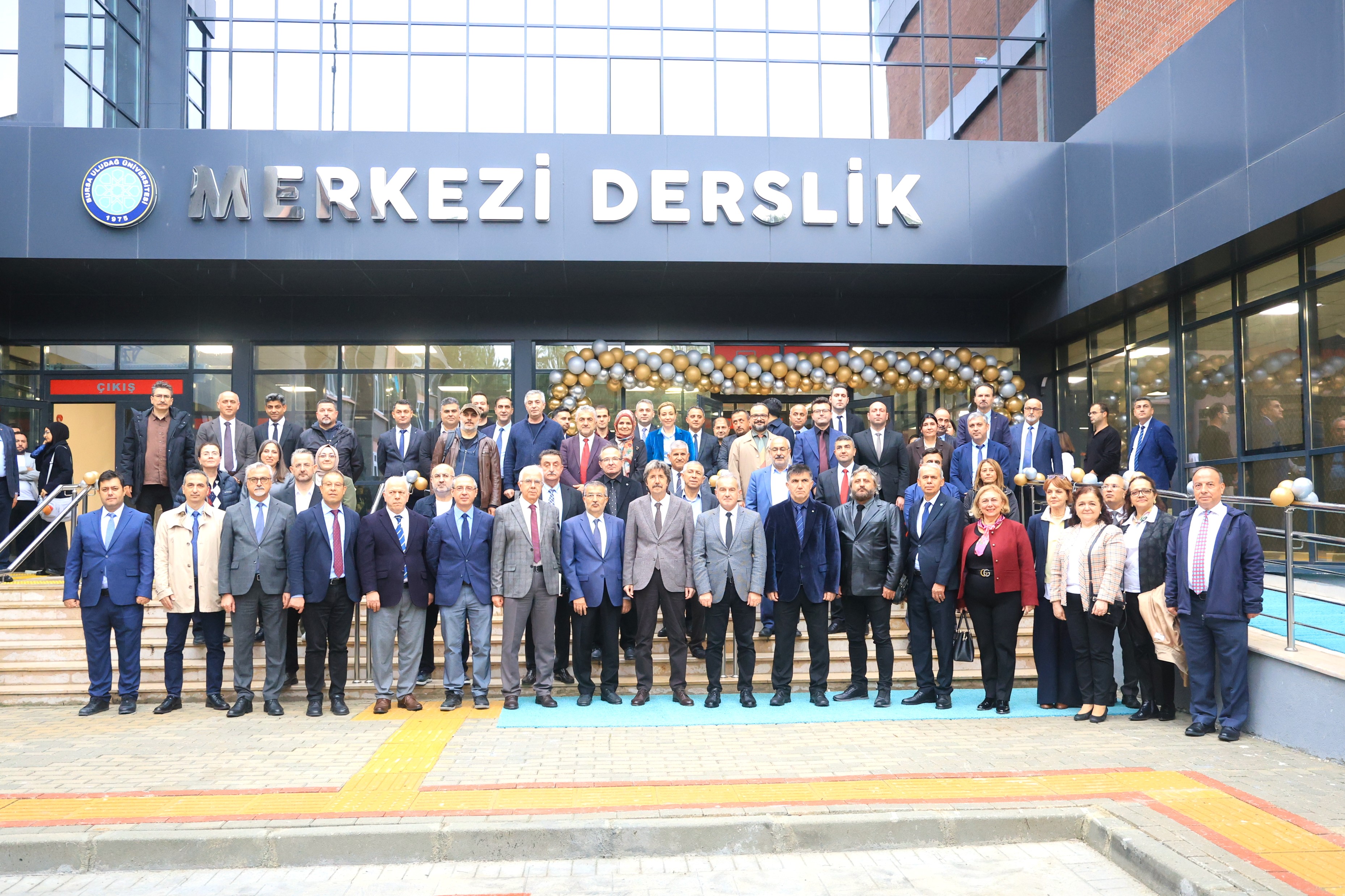 BUÜ’de Merkezi Derslik ve Rektörlük Binası ile Sanat Galerisi’nin açılış töreni yapıldı